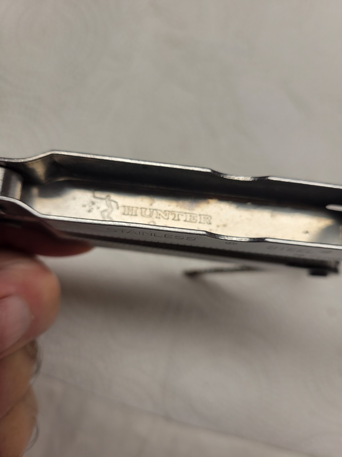 VTG 15 Function GAME TRACKER Archery Multi Tool Knife Nockset Pliers Saw EXC