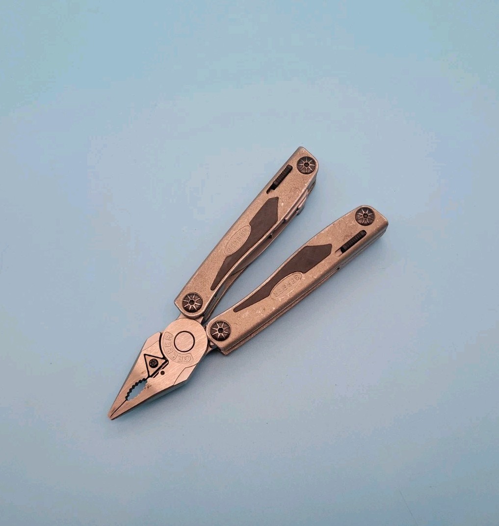 Gerber Urban Legend 700 Multi-Plier Multi Tool – Pliers, Scissors, Knife