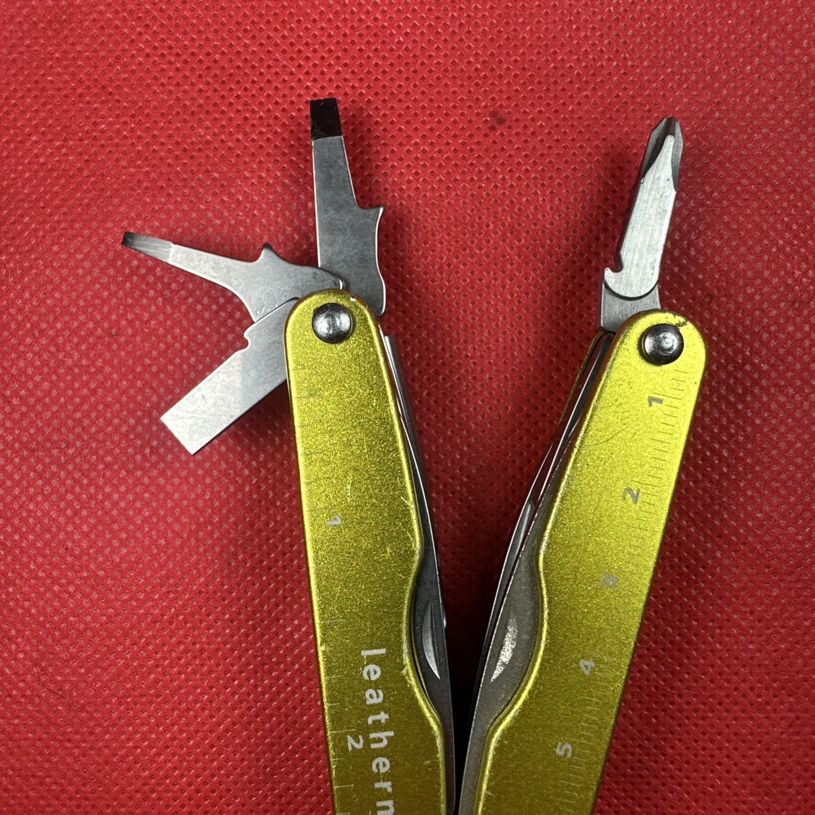 Rare & Discontinued Solar Yellow Leatherman Juice KF4, Fish, Home, Great EDC