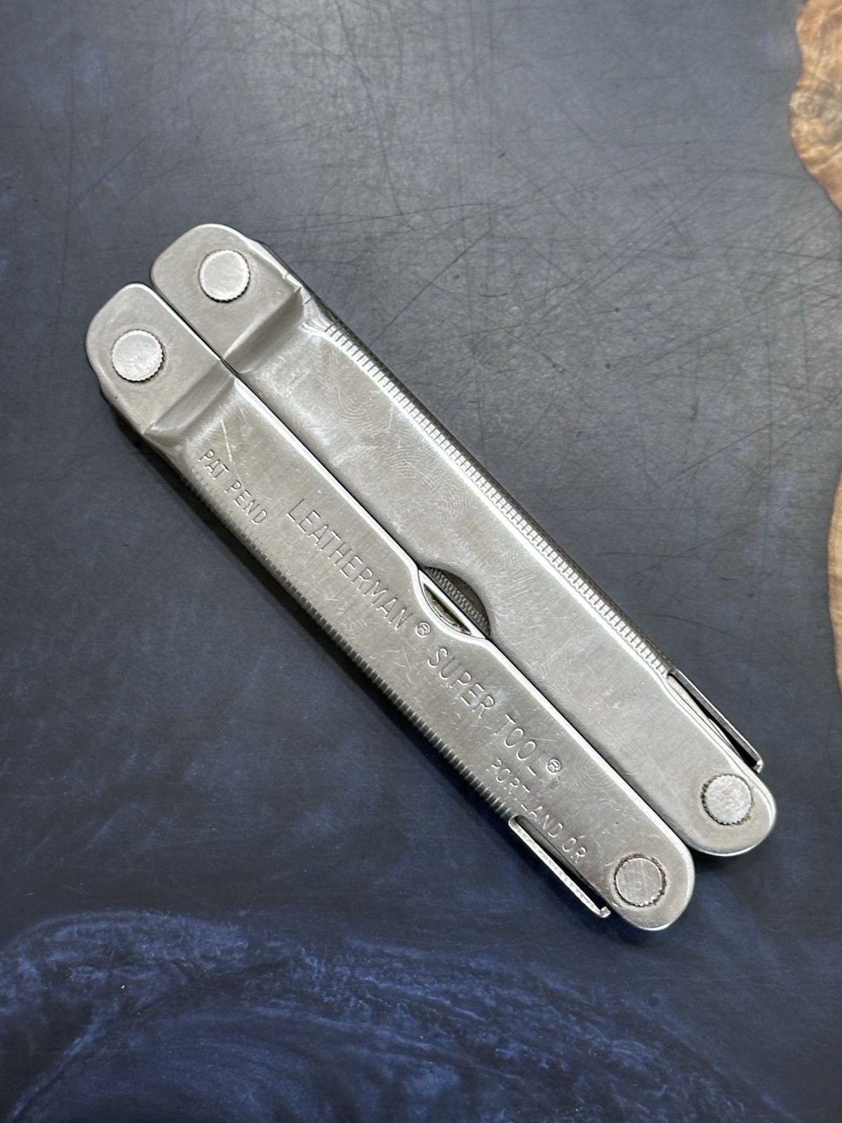 Leatherman Super Tool Multi-Tool Pliers With Leather Sheath