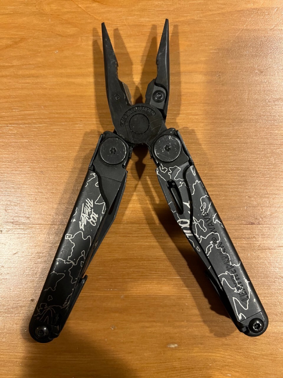 Leatherman Wave+ Plus 100Thieves Edition Multitool Rare Wave