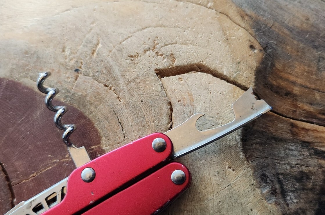 Leatherman Juice C2 Multi Tool Inferno Red Retired Vintage Preowned – Great G43