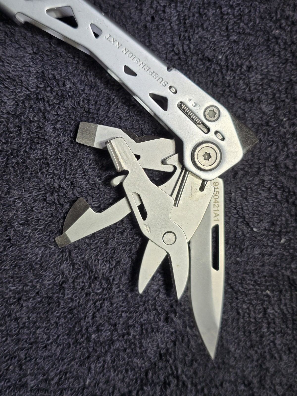 **Free Shipping!** Gerber 15 in 1 Multi-Tool with Pocket Clip