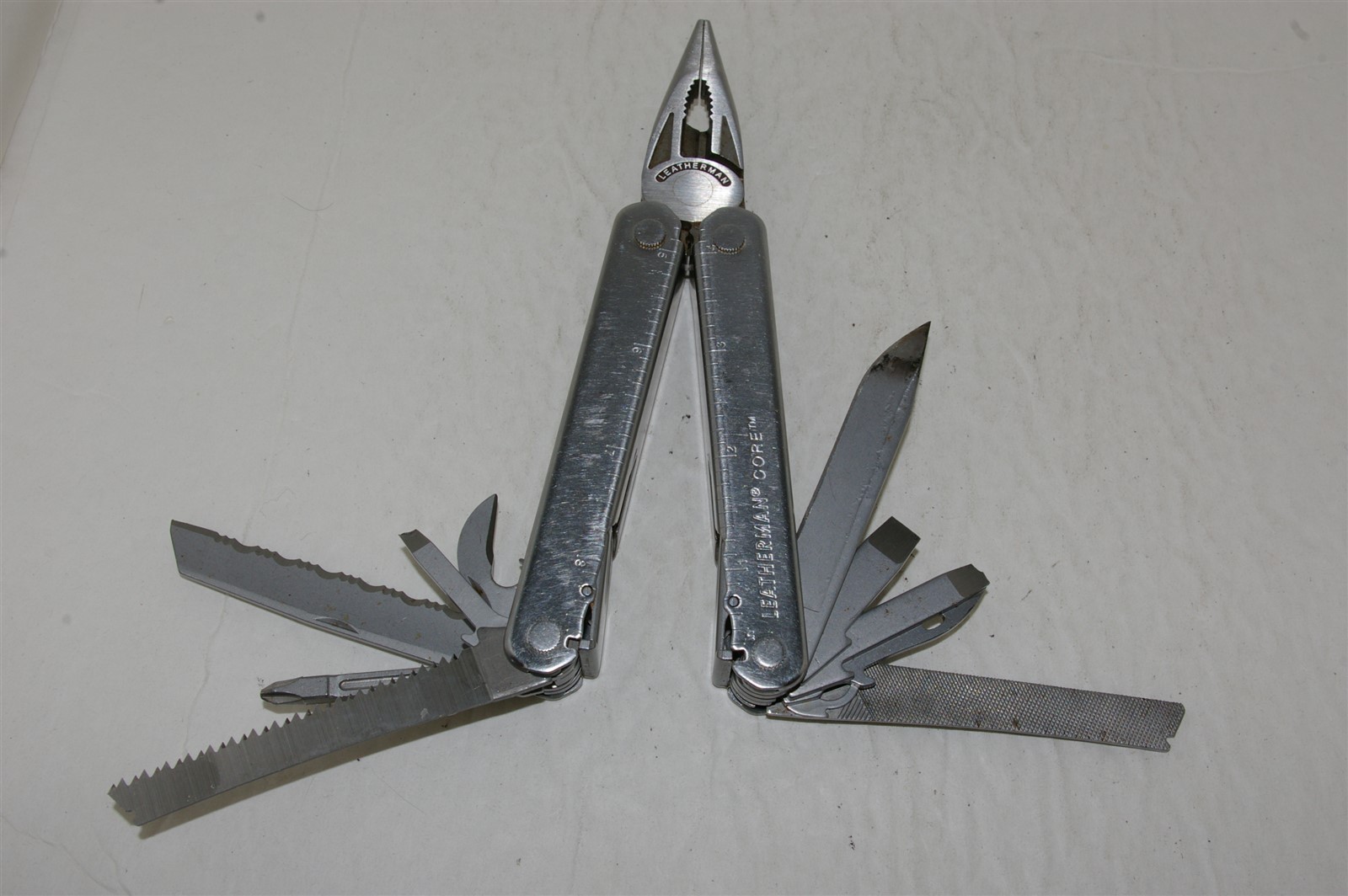 Leatherman Core Multi-Tool Multi-Plier PLEASE READ