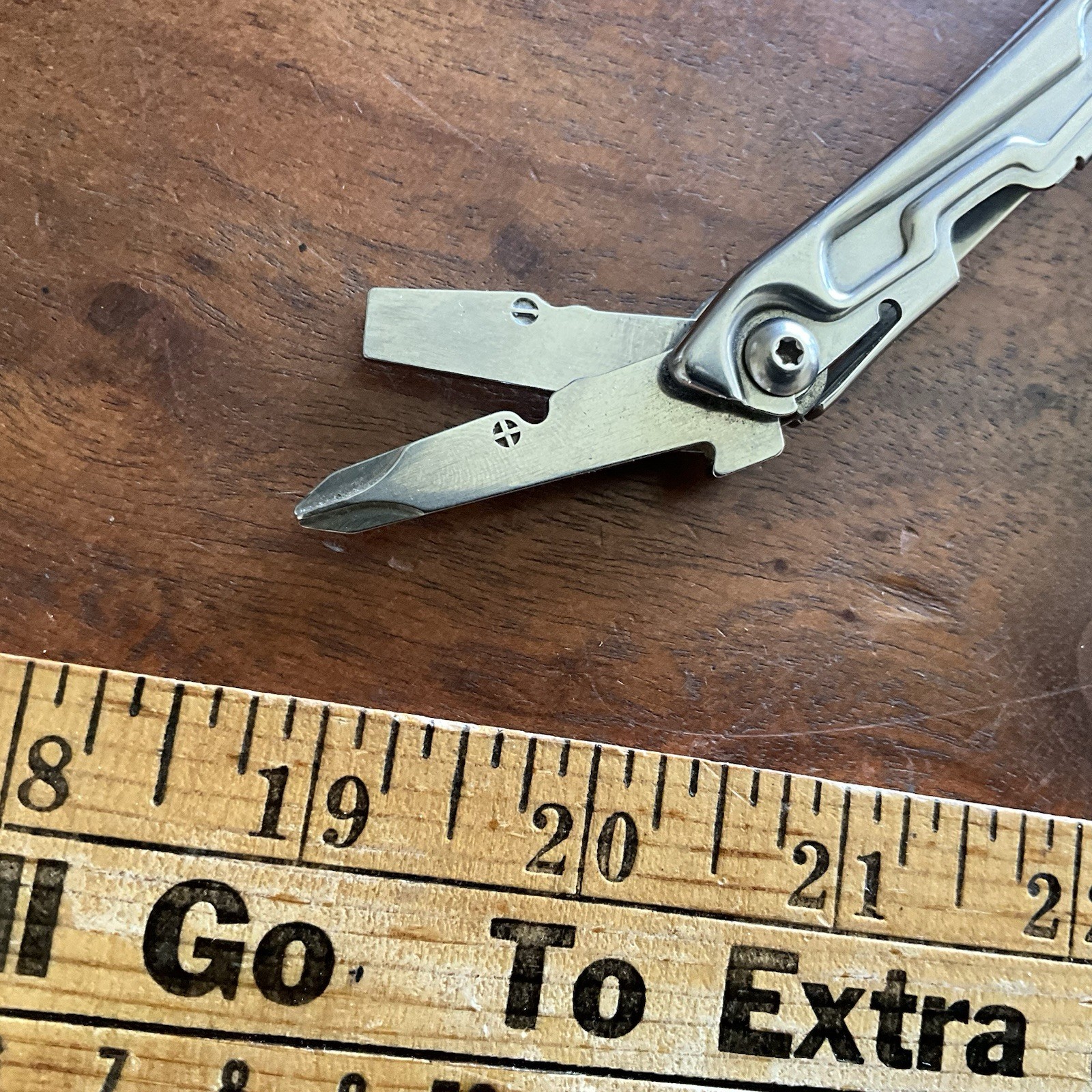 Leatherman Rev Multi Tool W Belt Clip Date Code 0415 (April 2015)