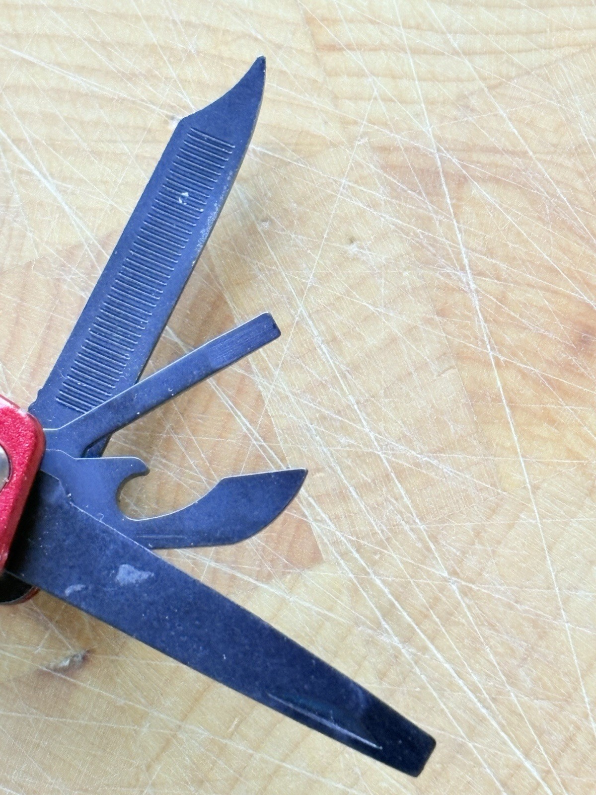 SNAP-ON Multi Tool Black Stainless Steel Red Handle Easy Grip 9-in-1 NICE !!