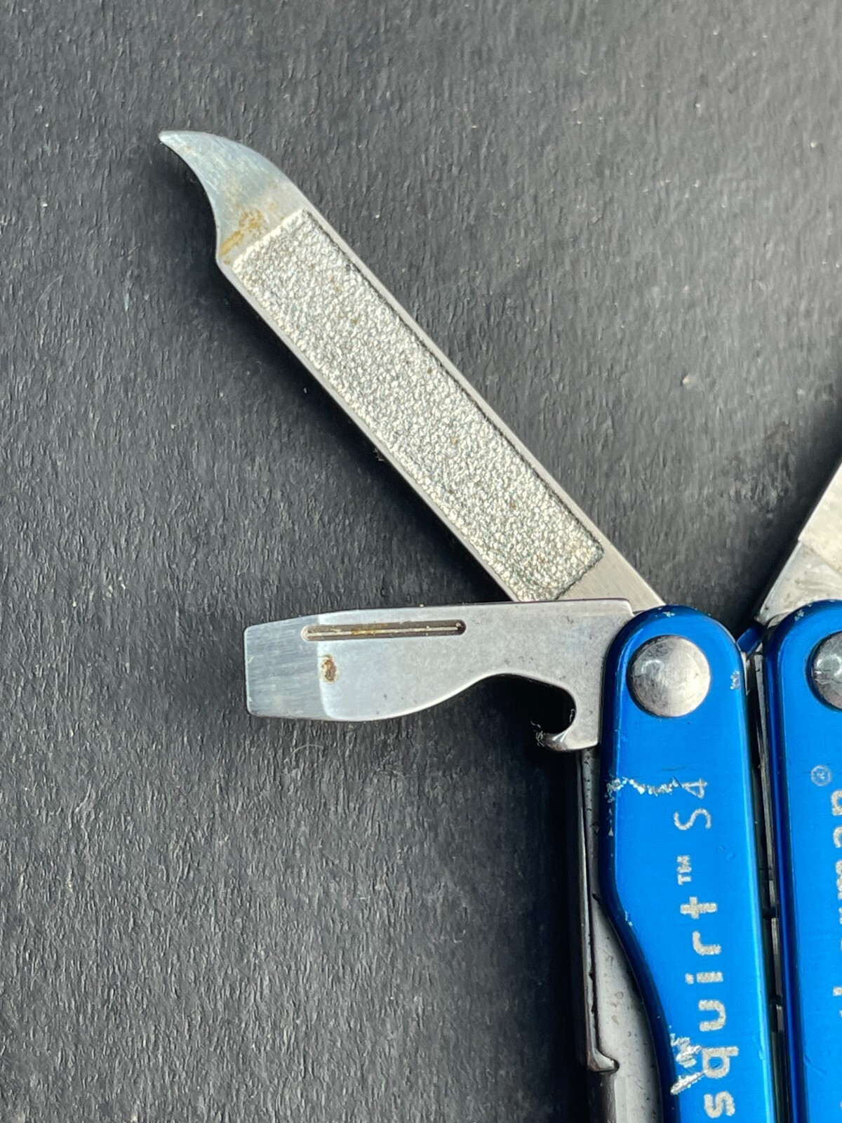 Leatherman Squirt S4 Stainless Steel Multitool Keychain – Blue