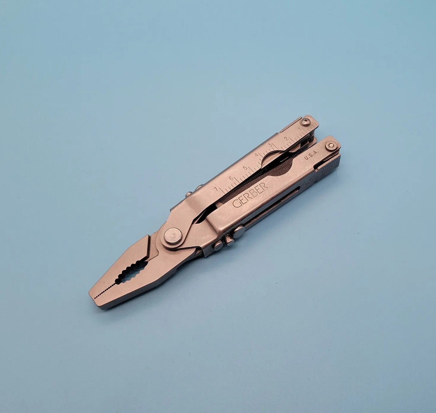 Gerber USA MP600 Multi-Tool Gray Blunt Nose Pliers Screwdrivers Knife – Vintage