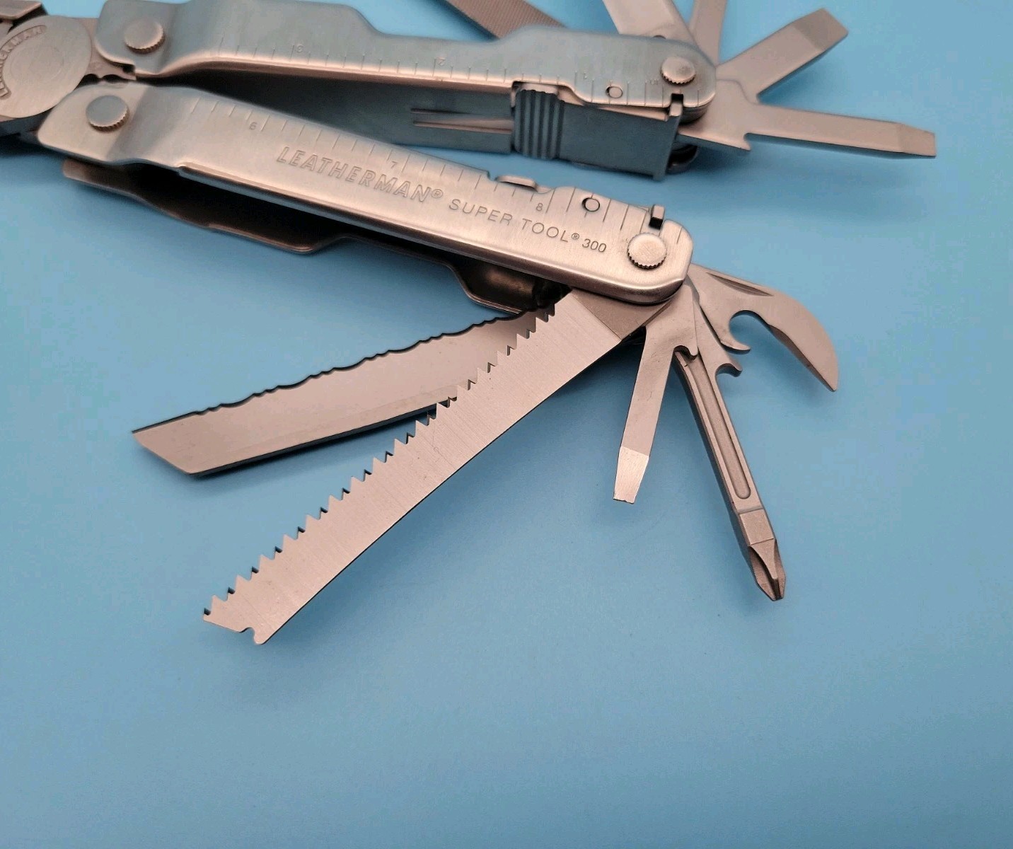 Leatherman Super Tool 300 Multi-Tool Dated 2014 – Pliers, Knife, Screwdrivers