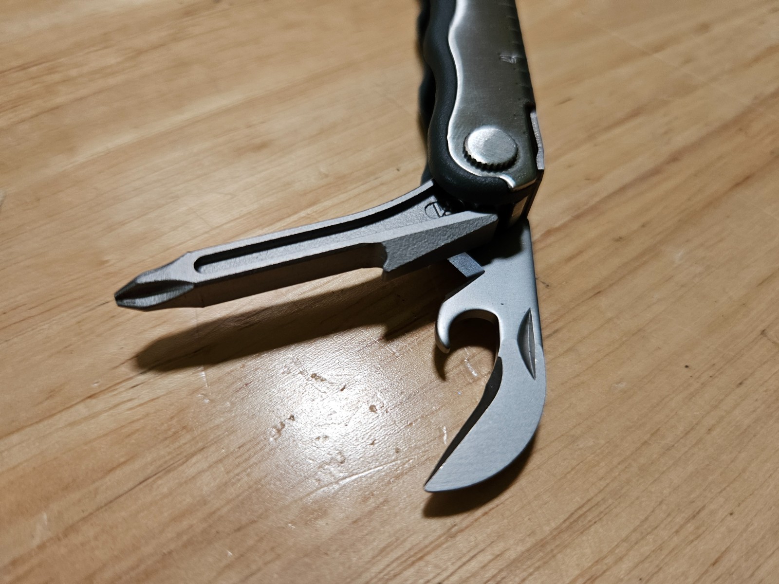 VINTAGE Leatherman Kick Multi-Tool 12-in-1 with Carry Case