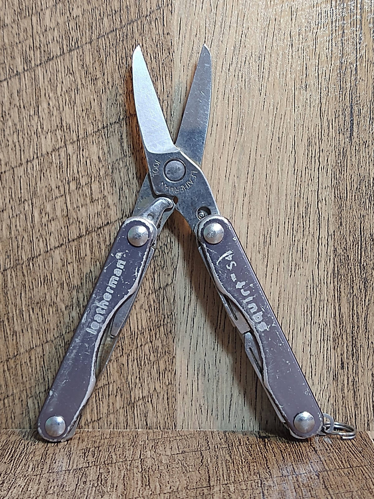 Leatherman SQUIRT S4 GRAY/SILVER Multi-Tool (Retired Model) – All Tools Good!