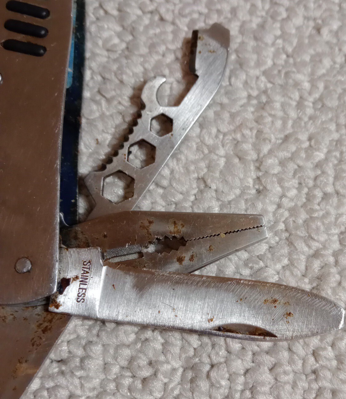 Silver 5.5″ Tall Stainless Steel Multi-Tool 23