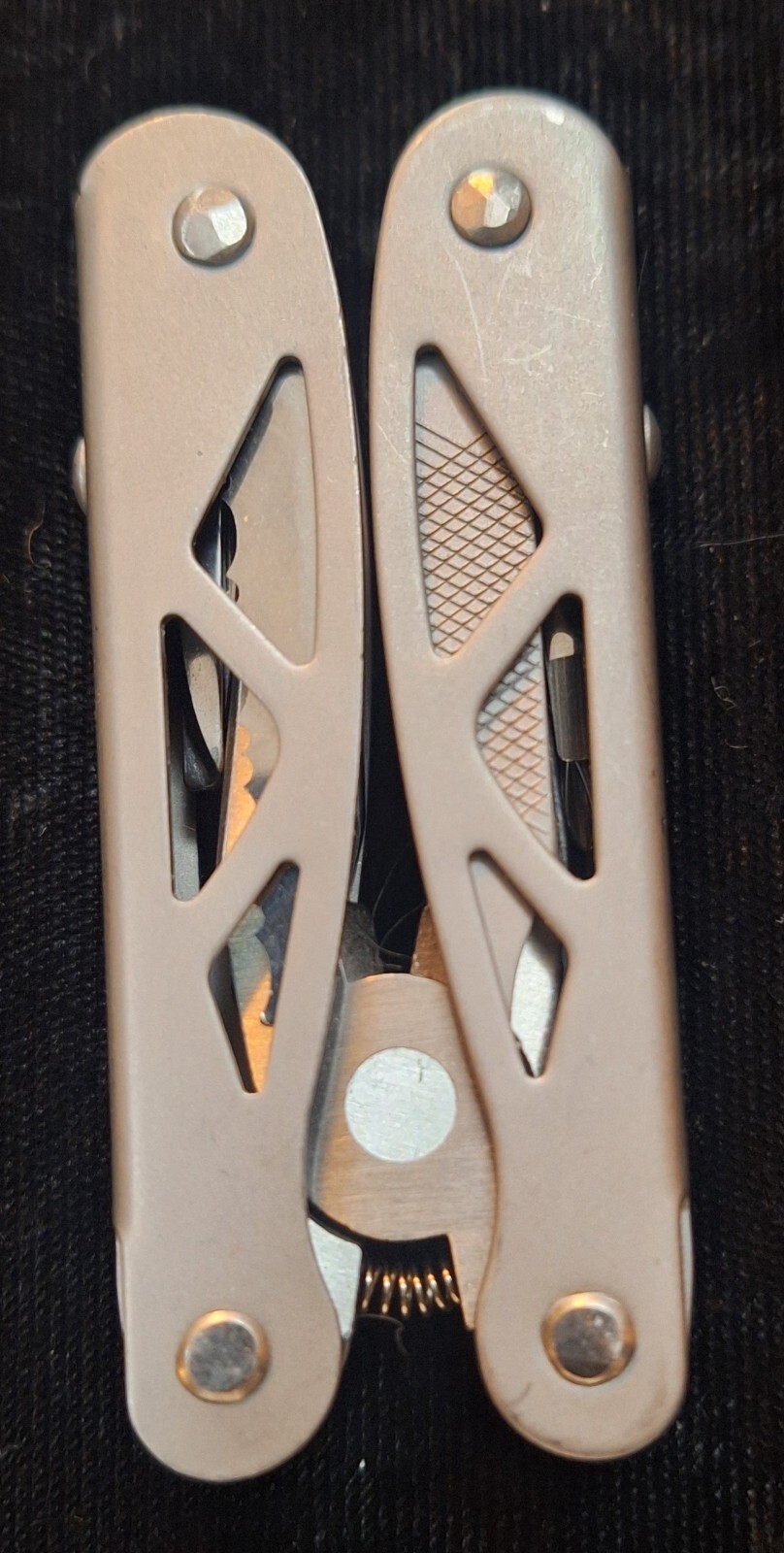 10 IN 1 – Multi-tool Folding POCKET/PURSE NEEDLE NOSE PLIERS Nwob SEE PICTURES