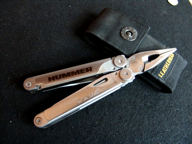 LEATHERMAN WAVE ORIGINAL-10-01- HUMMER-RETIRED COLLECIBLE-MINT-LEATHERMAN CASE