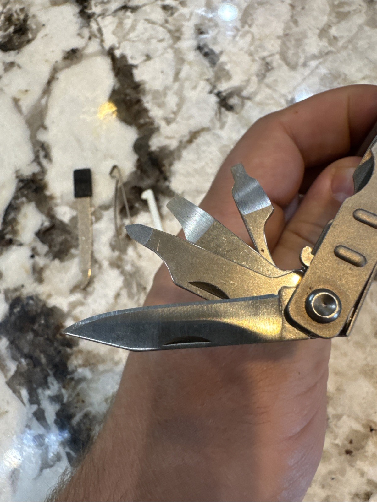 Schrade USA ST2 Multi-tool Tough Chip Compact / Mini Tool