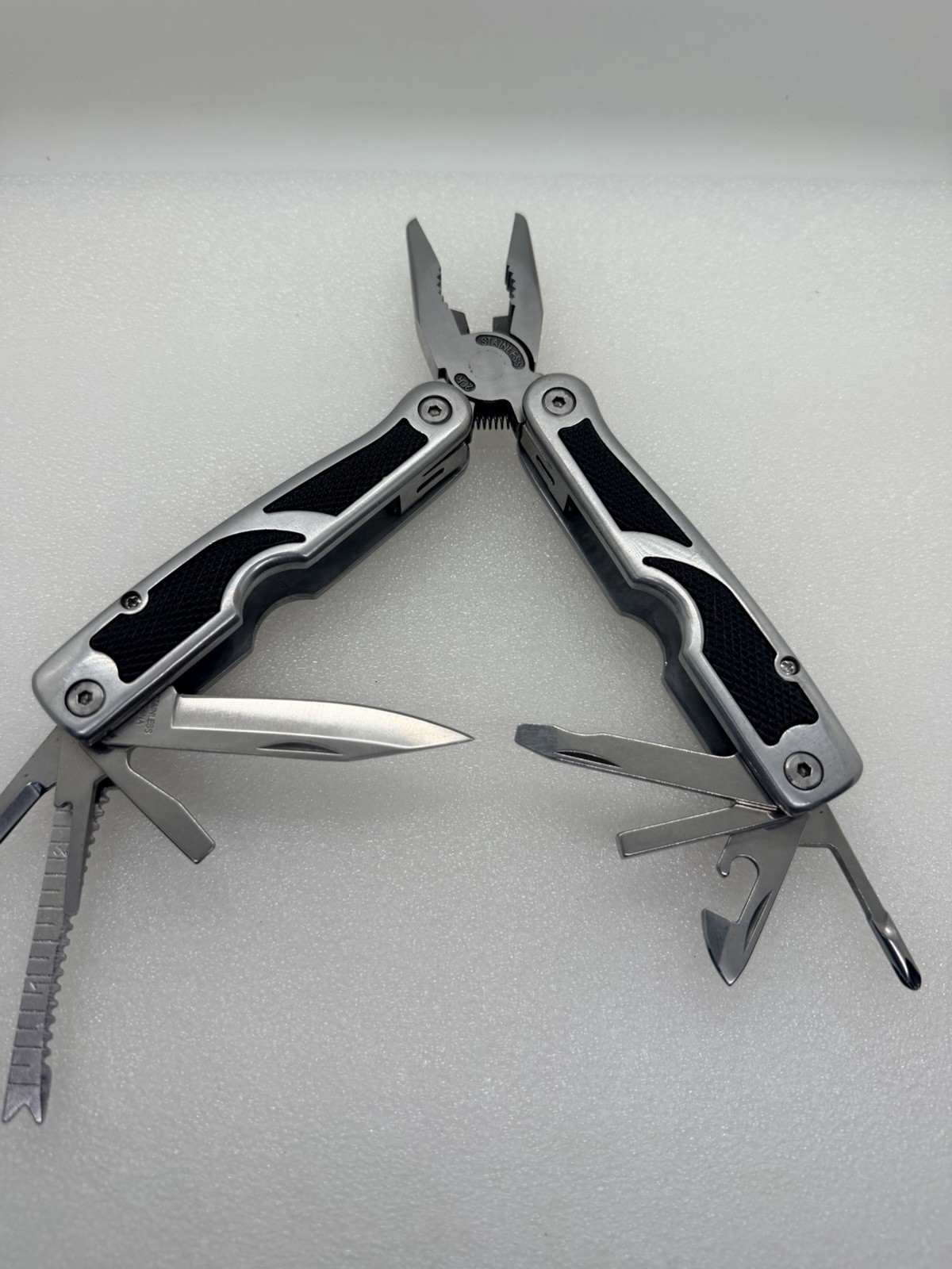 Winchester Large Multi Tool With Tool Kit Hex Bits Nylon Sheath 16 Functions