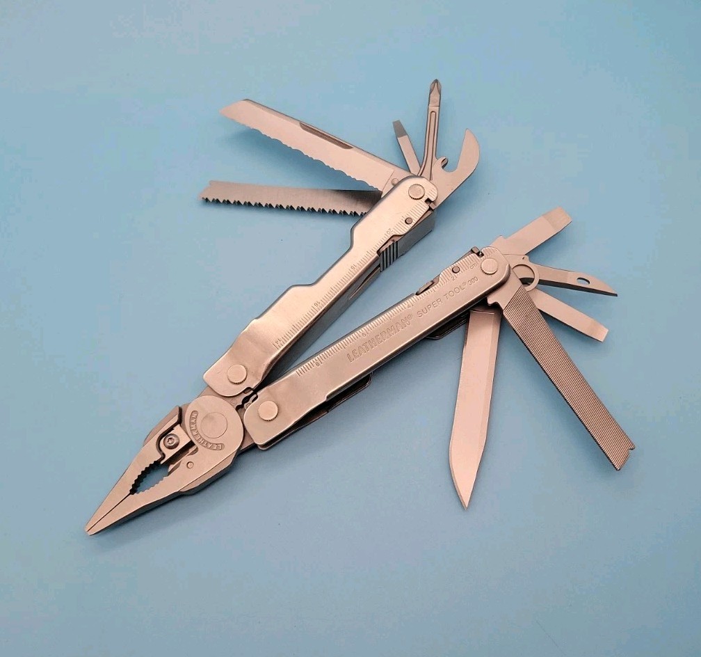 Leatherman Super Tool 300 Multi-Tool – Dated 2013 – Pliers, Knife, Saw, File