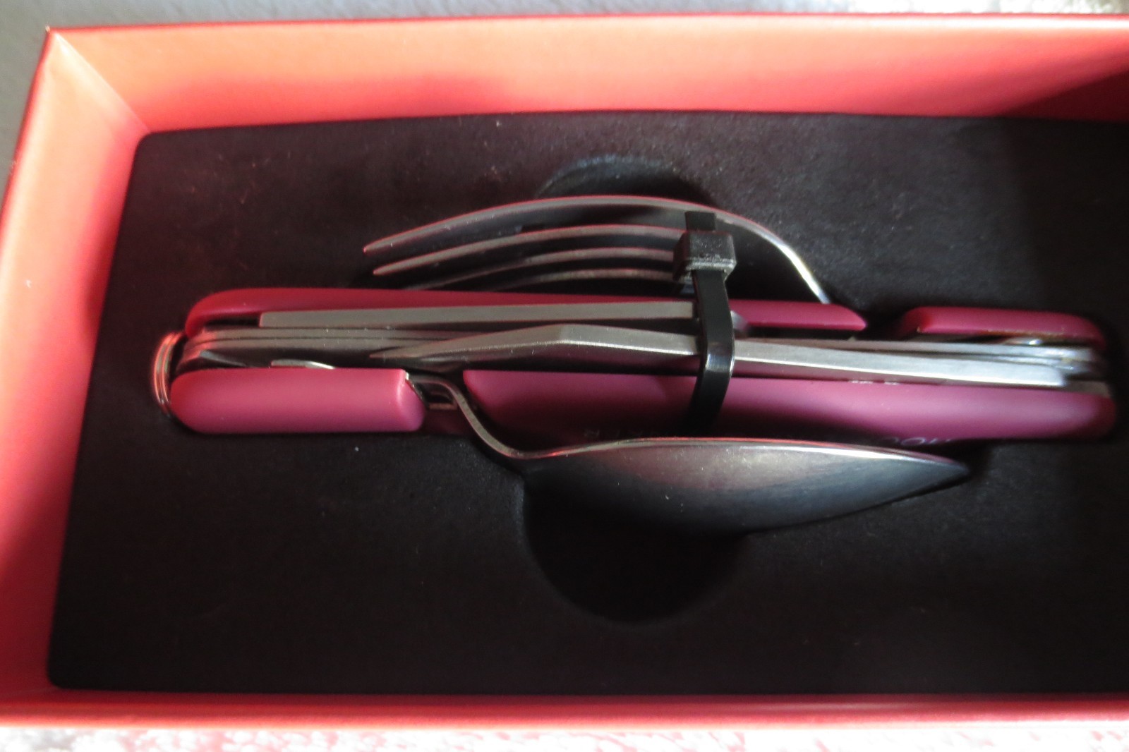 Wild & Wolf Wildlife Camping Cutlery Tool Detachable Fork /spoon/knife New