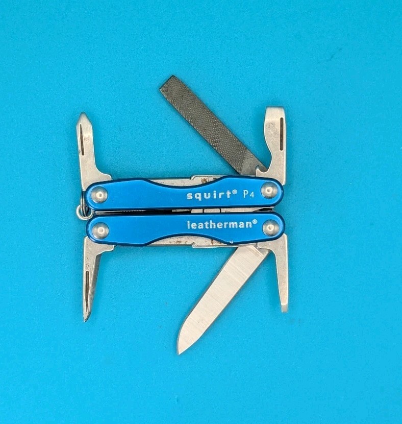 Leatherman Squirt P4 Multi-Tool, Key Ring, Retired, BLUE!