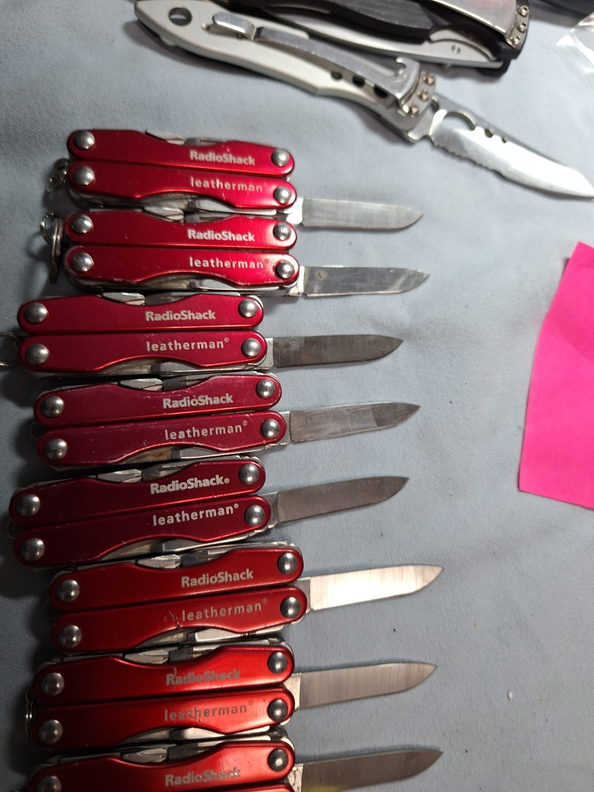 8 LEATHERMAN E4 RED RADIO SHACK Multi Tools EXCELLENT Loc Q100