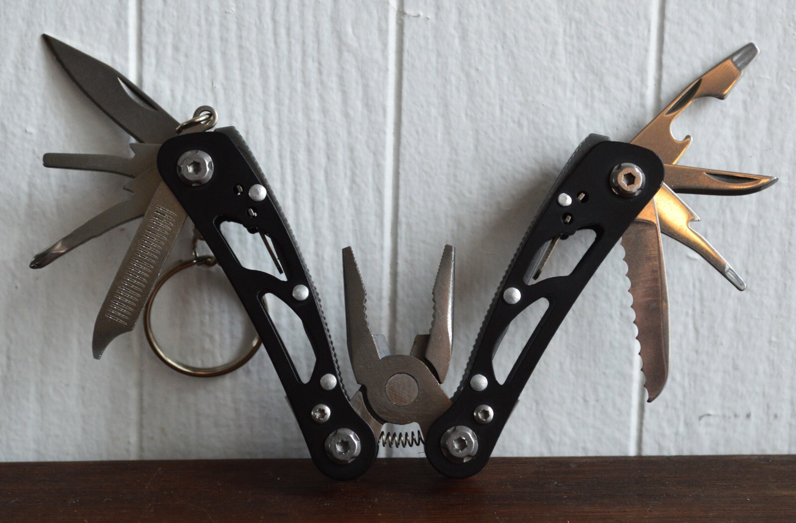 Mini Pliers Multitool with Case New