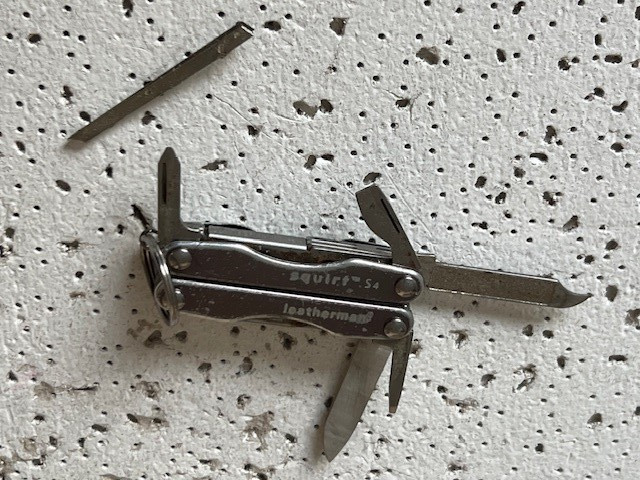 Retired Leatherman SQUIRT S4 Keychain Multi Tool Grey —-