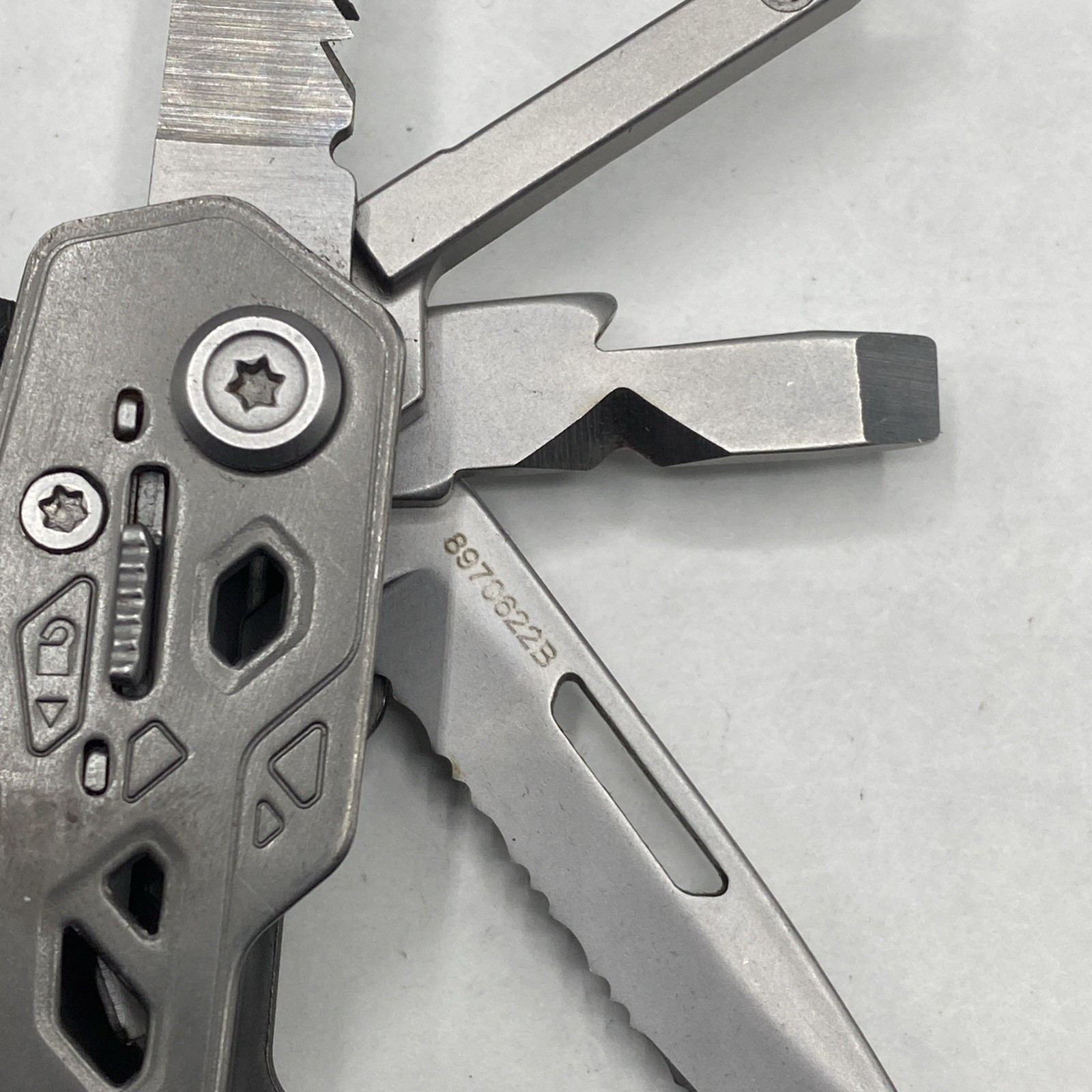Gerber Truss Multi Tool – Gray