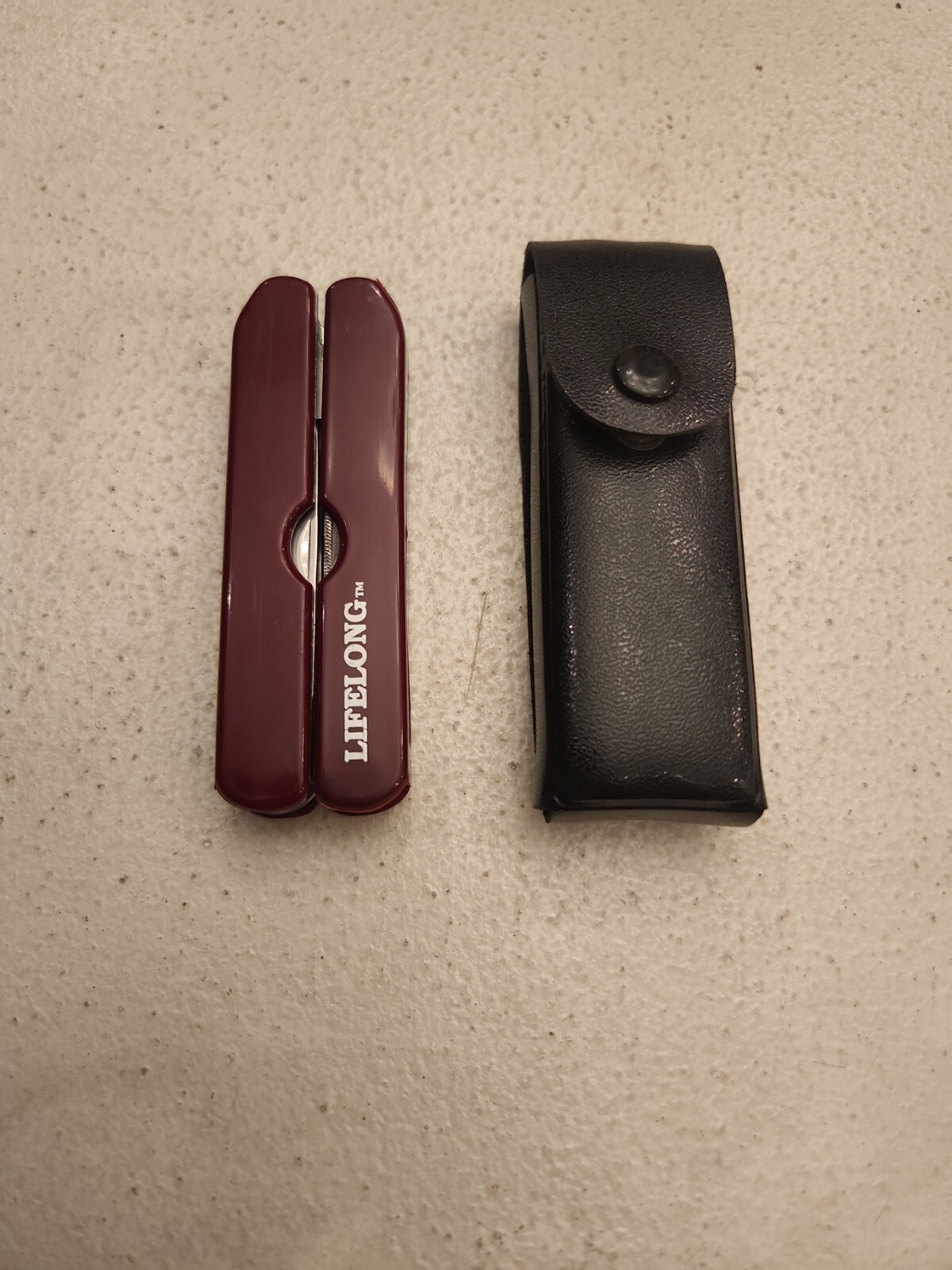 LIFELONG Multi Tool 9 Tools in One – Pliers, Knives, Screwdriver w Case