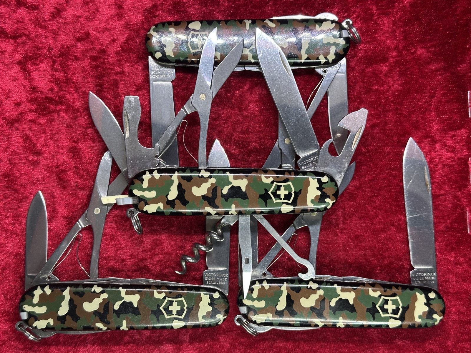 Victorinox Climber Green Camo Swiss Army Knife 11 Tool 3 Layer Random Pick (415)