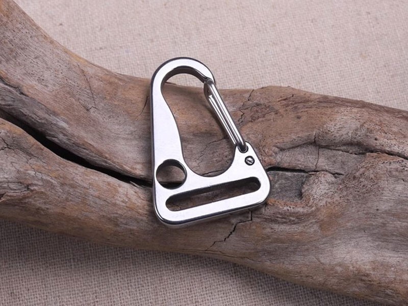 2pcs EDC Stainless Steel Keychain Carabiner Portable Car Key Bag Pendant Tool