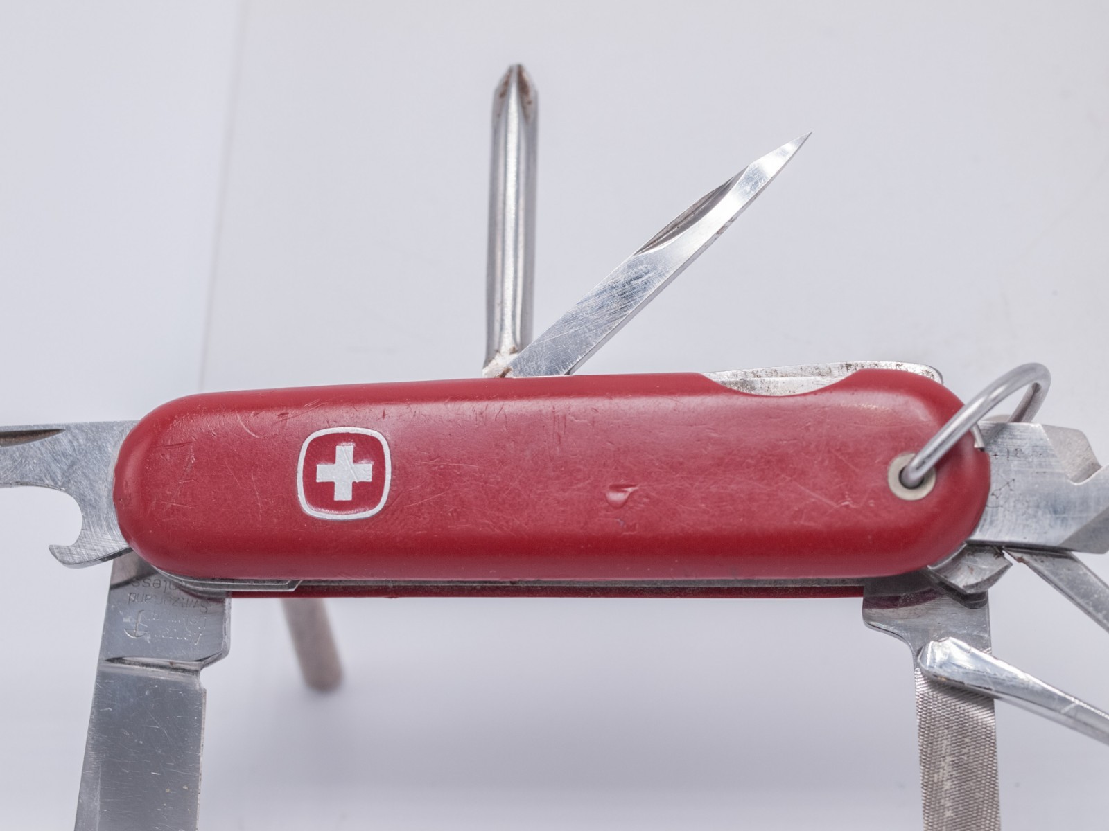 1970s – Wenger Swiss Army Classic 16 85mm Swiss Army Knife w/ Bail – *Read*