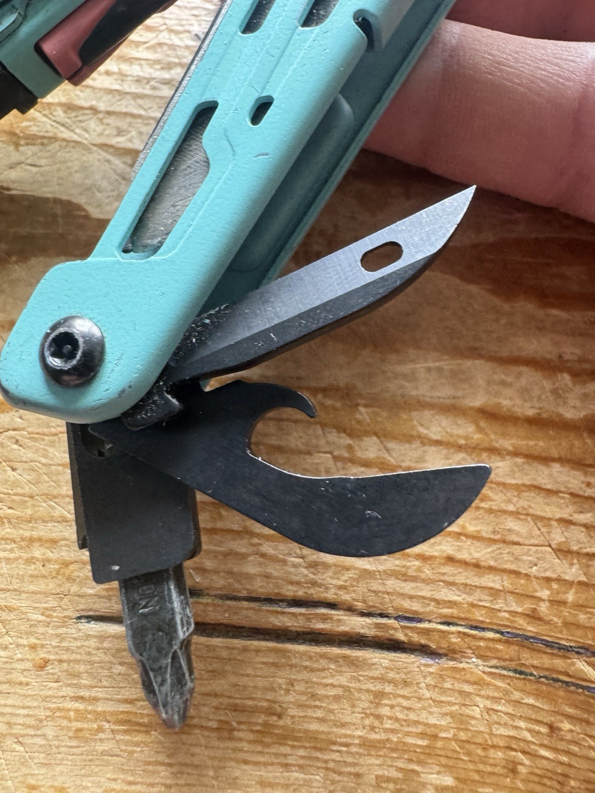 LEATHERMAN SIGNAL Coyote Aqua/Black USA Combo Blade 19 Tools – Used Ferro Rod