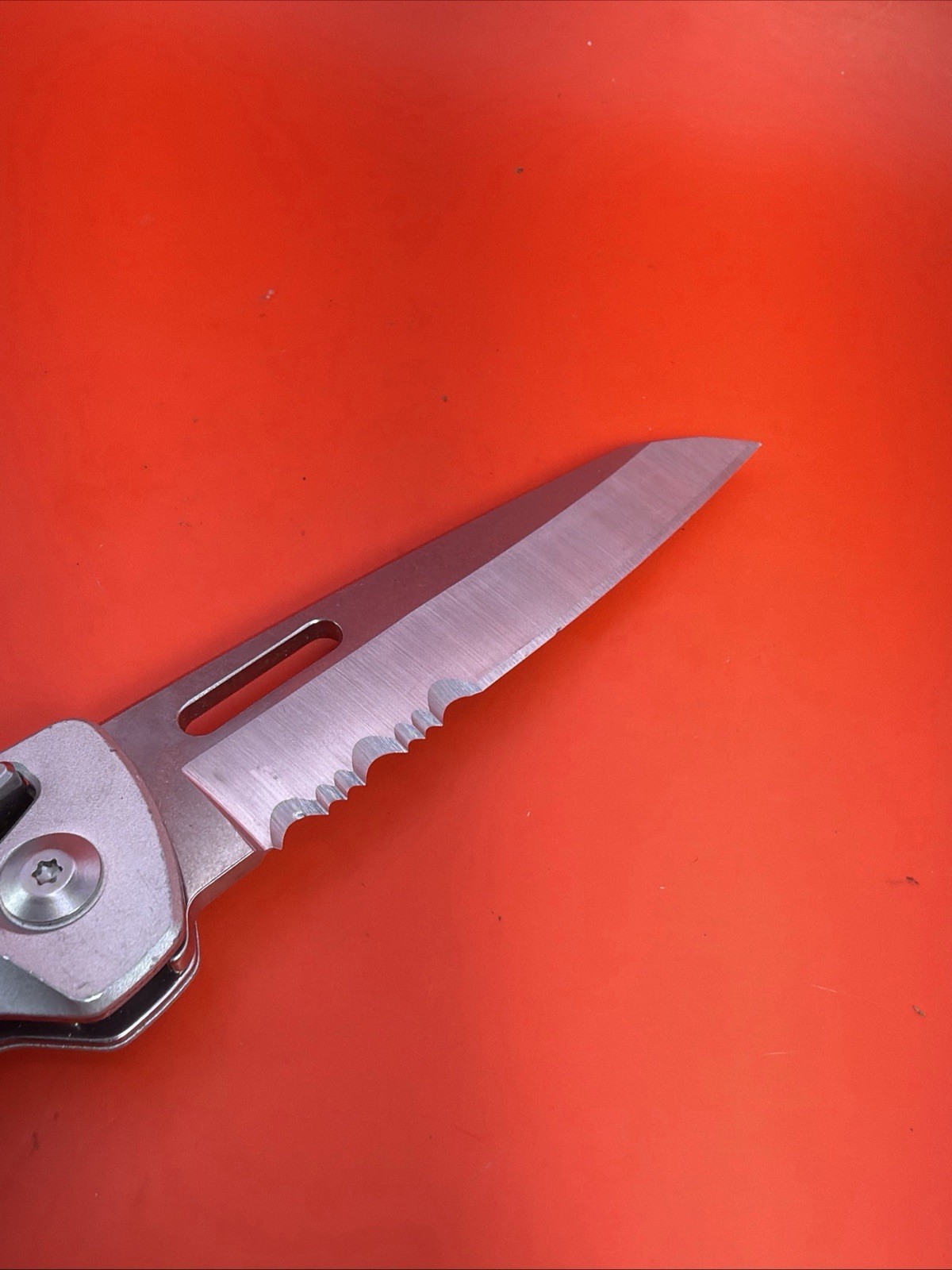 Leatherman FREE K4 Multipurpose Folding Pocket Knife w/ Integrated Tools