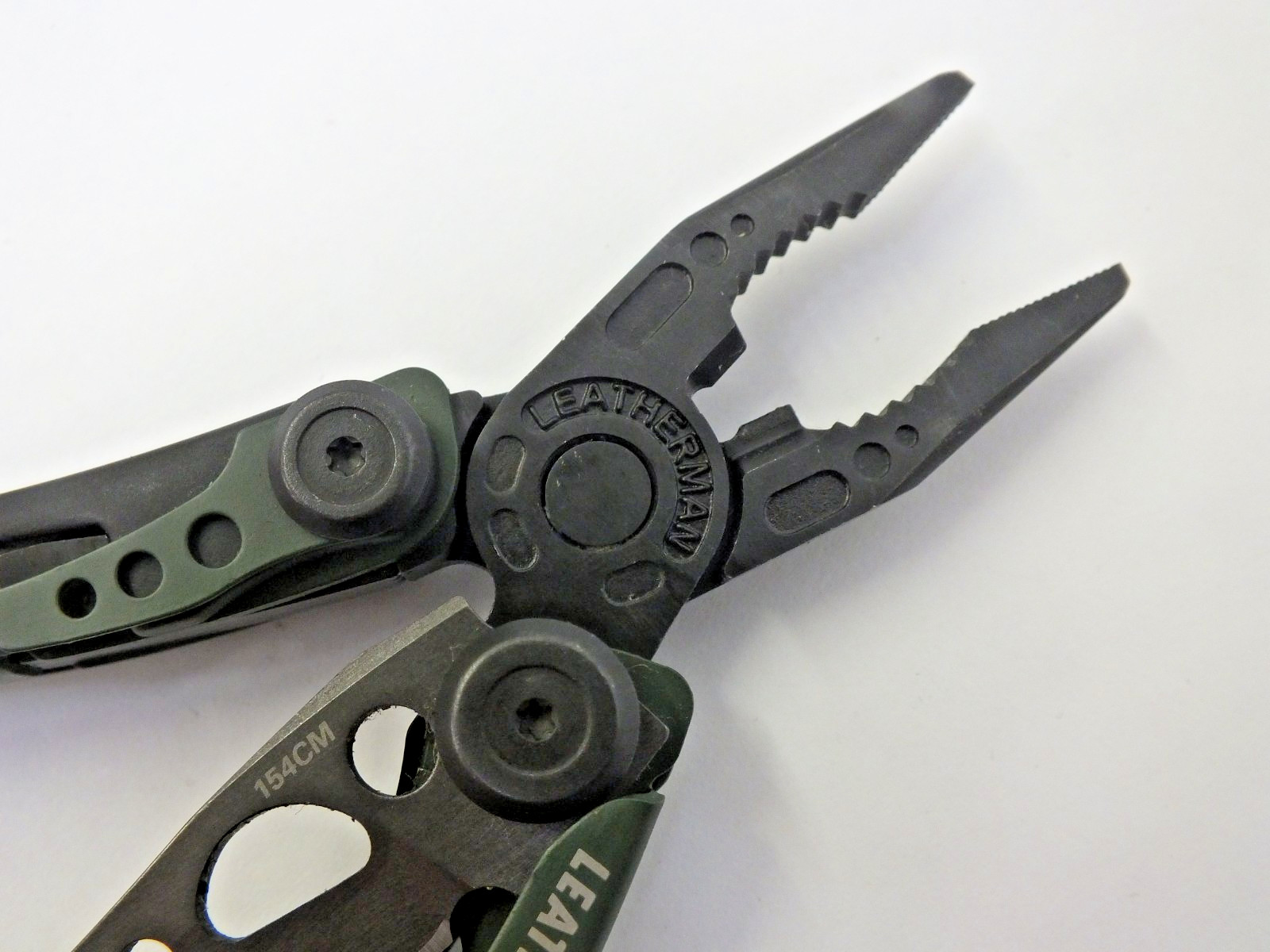 Leatherman Skeletool CX Multitool Green w/ sheath 154CM