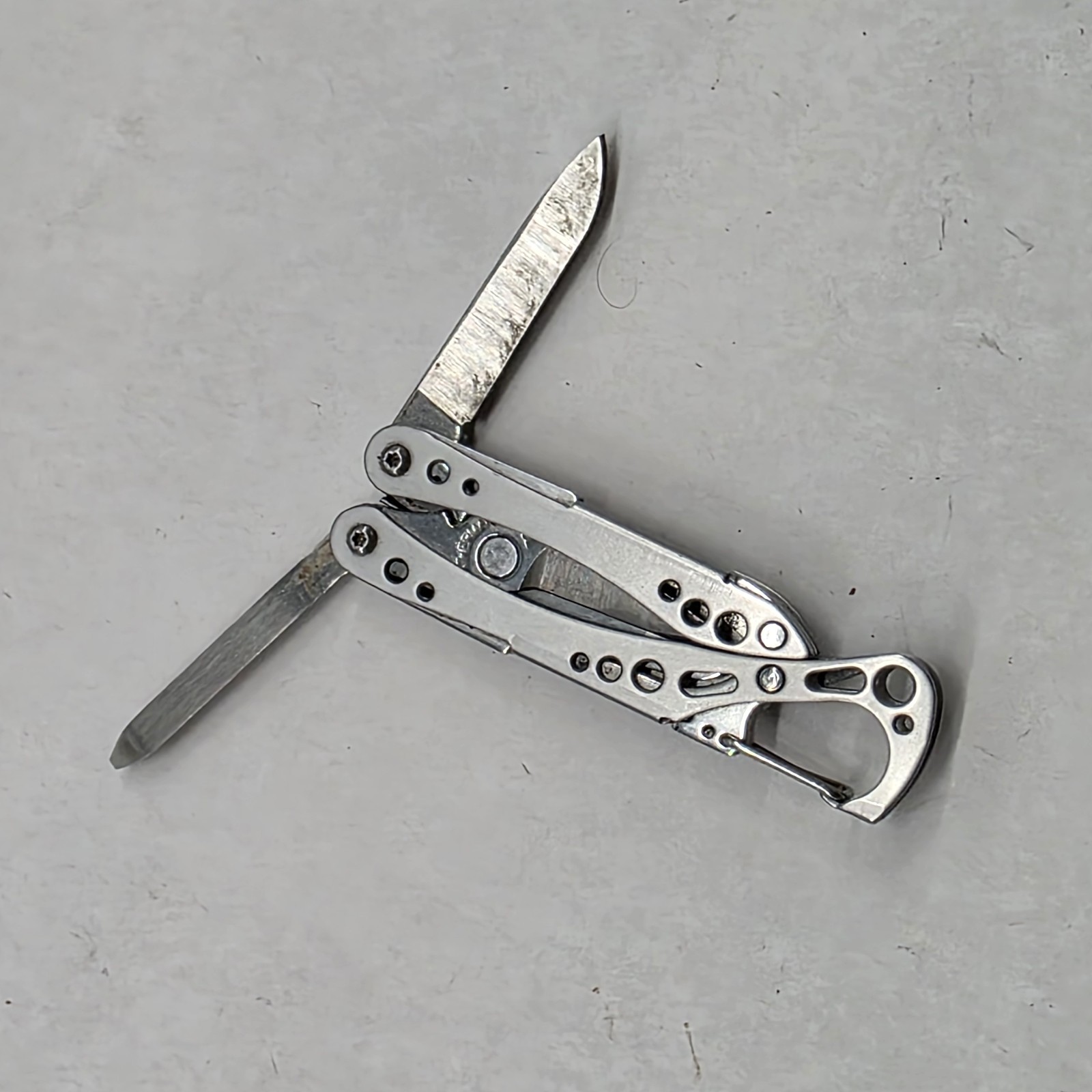 Leatherman Style CS Black Multi-Tool Carabiner tweezers, Retired