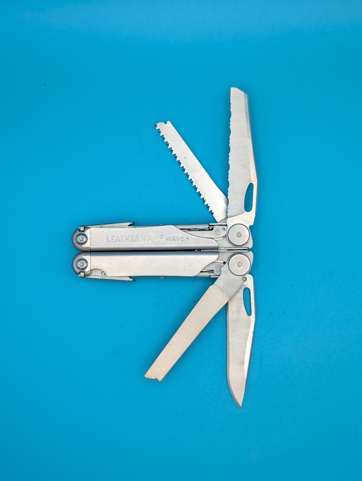 Leatherman Wave Plus + Multi-Tool! FAST SHIPPING! WITH SHEATH!