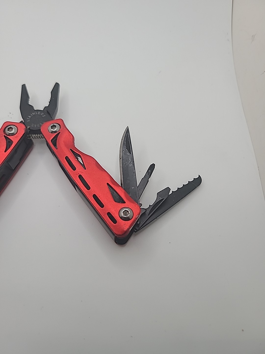 Snap-On Tools Red Multi-Tool Folding Pocket Knife w/ Pliers – Compact EDC Tool
