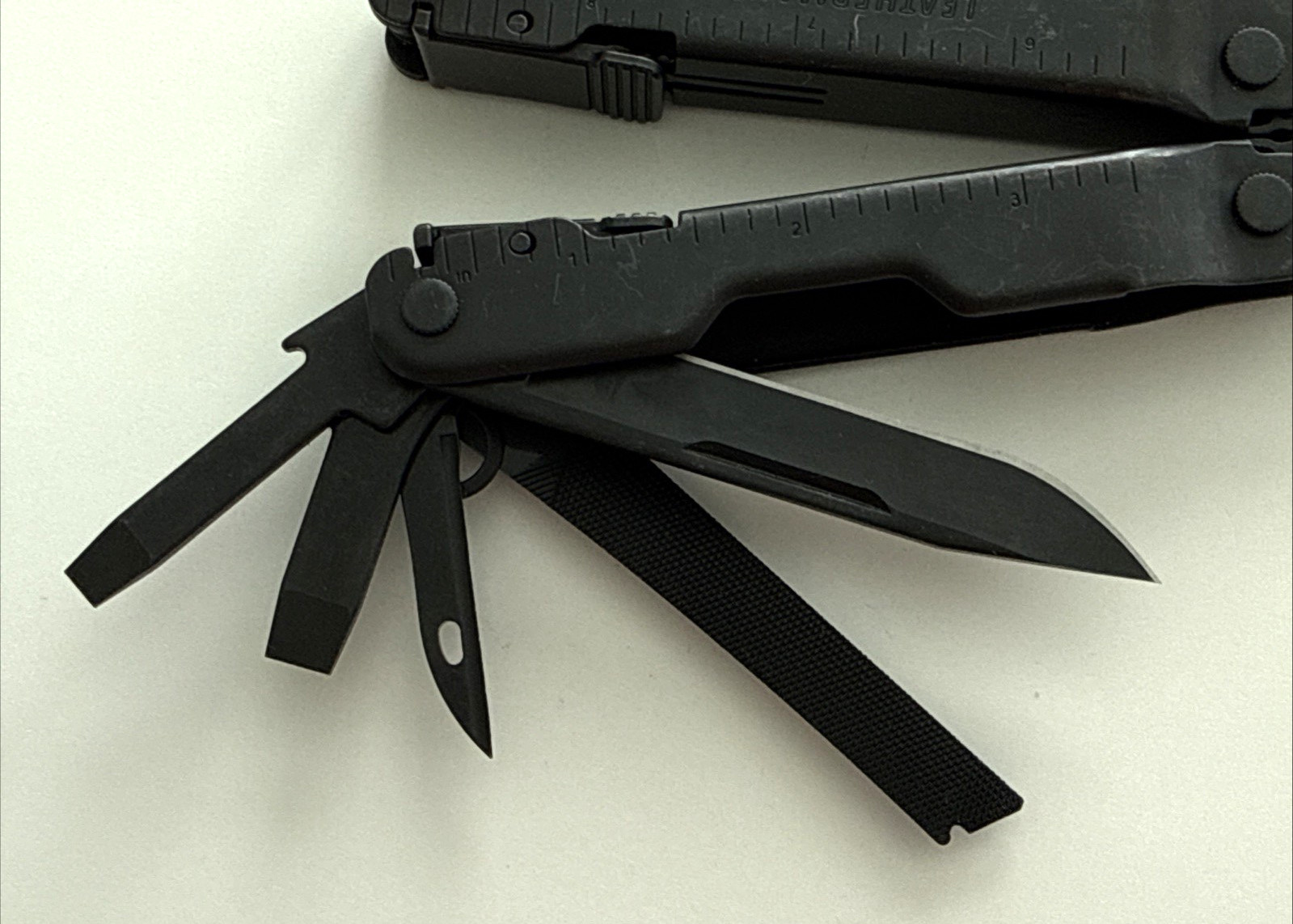 Leatherman Super Tool 300 Multi-Tool Black USA