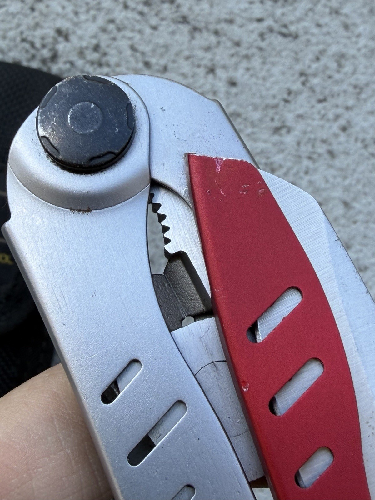 GERBER OCTANE RED/SILVER MULTI-PLIER MULTI TOOL IN SHEATH DISCONTINUED, RARE