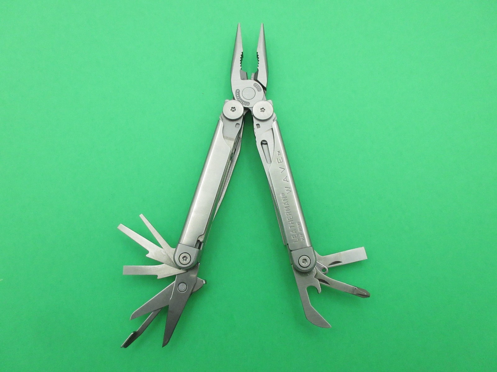 Early Leatherman Wave Multi Tool Folding Knife w/ Sheath Date Code 0702A