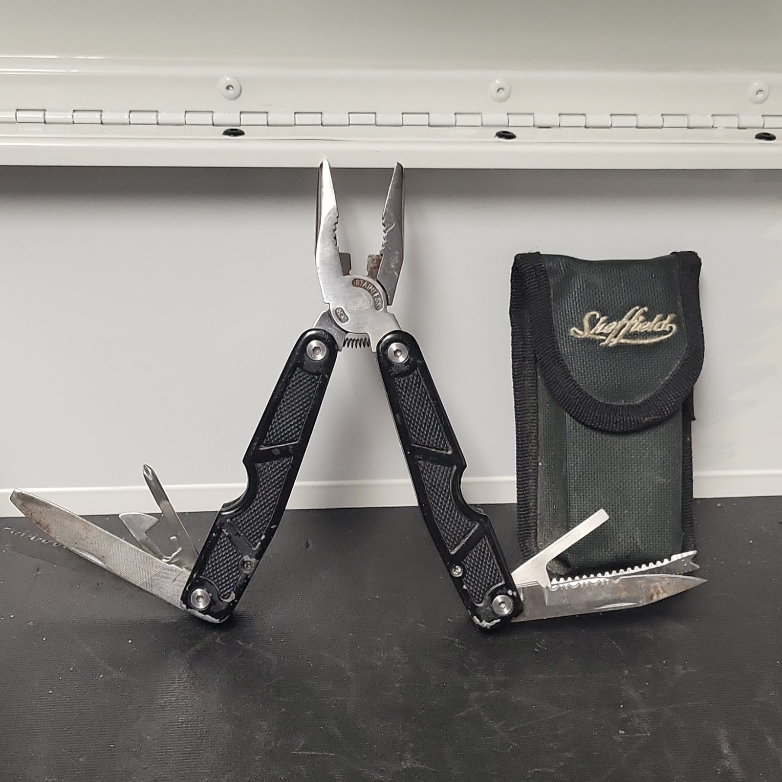 Sheffield Combination Razor Knife & Multi- Tool Stainless