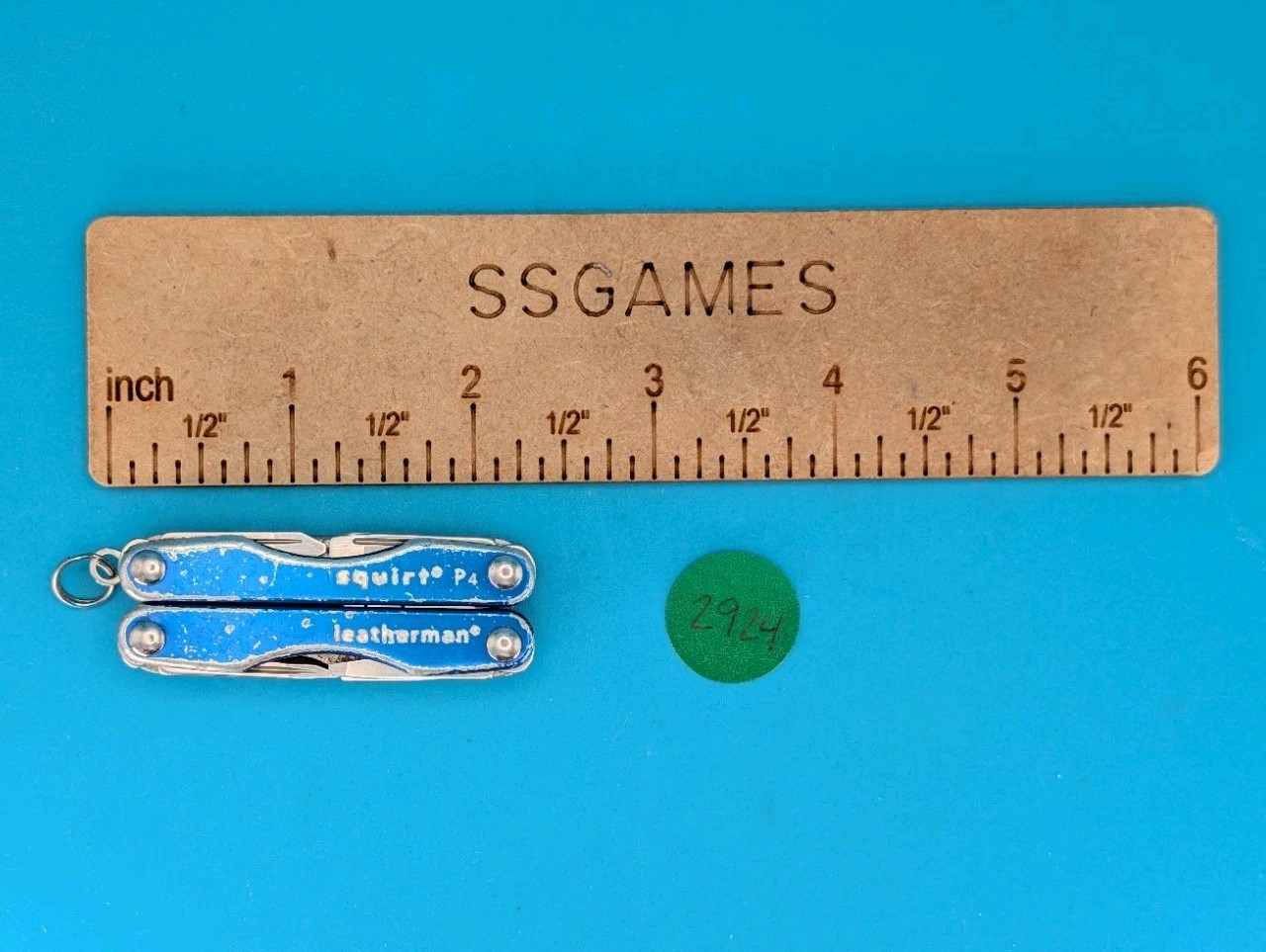Leatherman Squirt P4 Multi-Tool, Key Ring, Retired, BLUE!