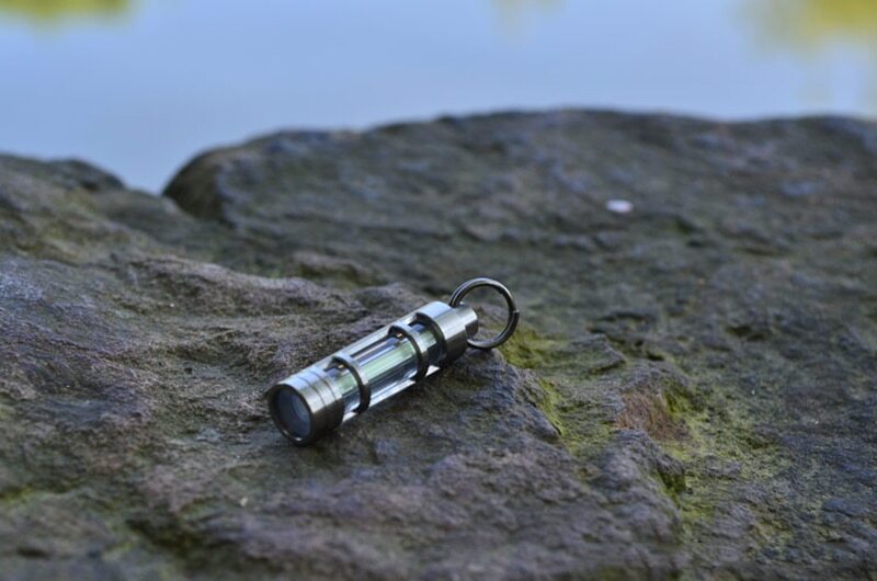 Titanium Key Chain Outdoor Life Saving Tool 25 Year Emergency Light New