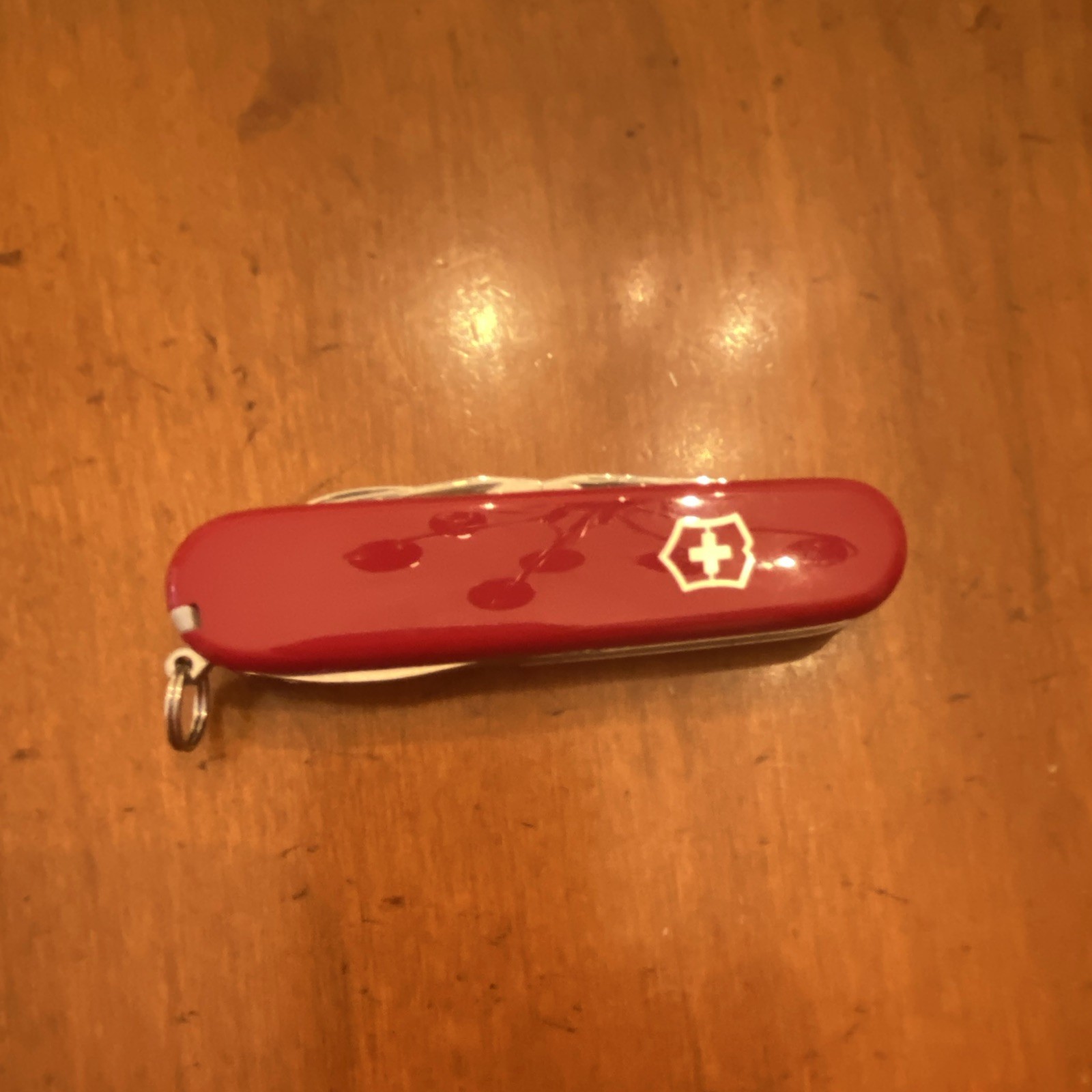 Victorinox Hiker Swiss Army Knife, 13 Function Swiss Made Pocket Knife with 2 Bl