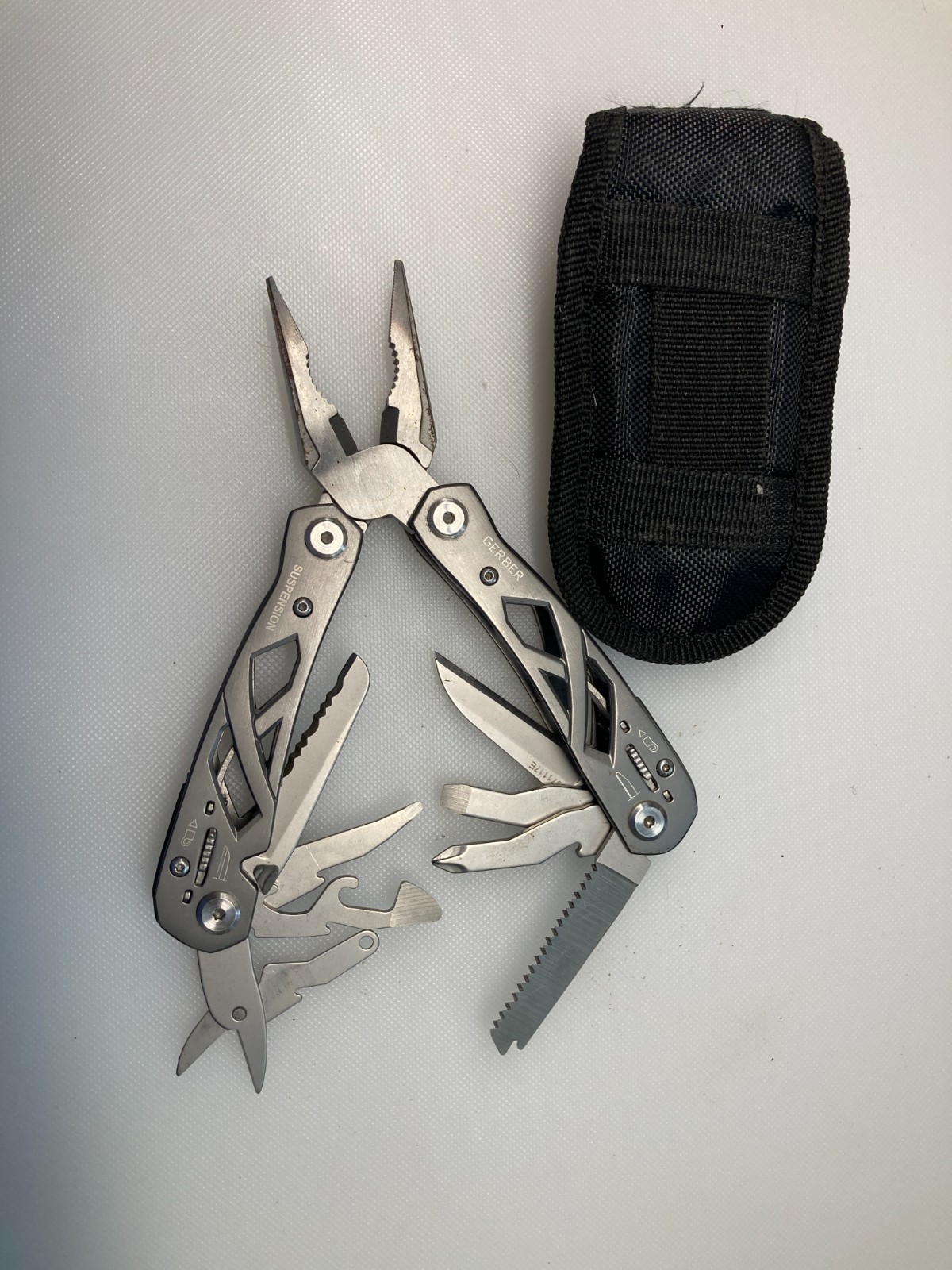 Gerber Suspension Stainless Steel Multi-Tool w/Sheath (D)