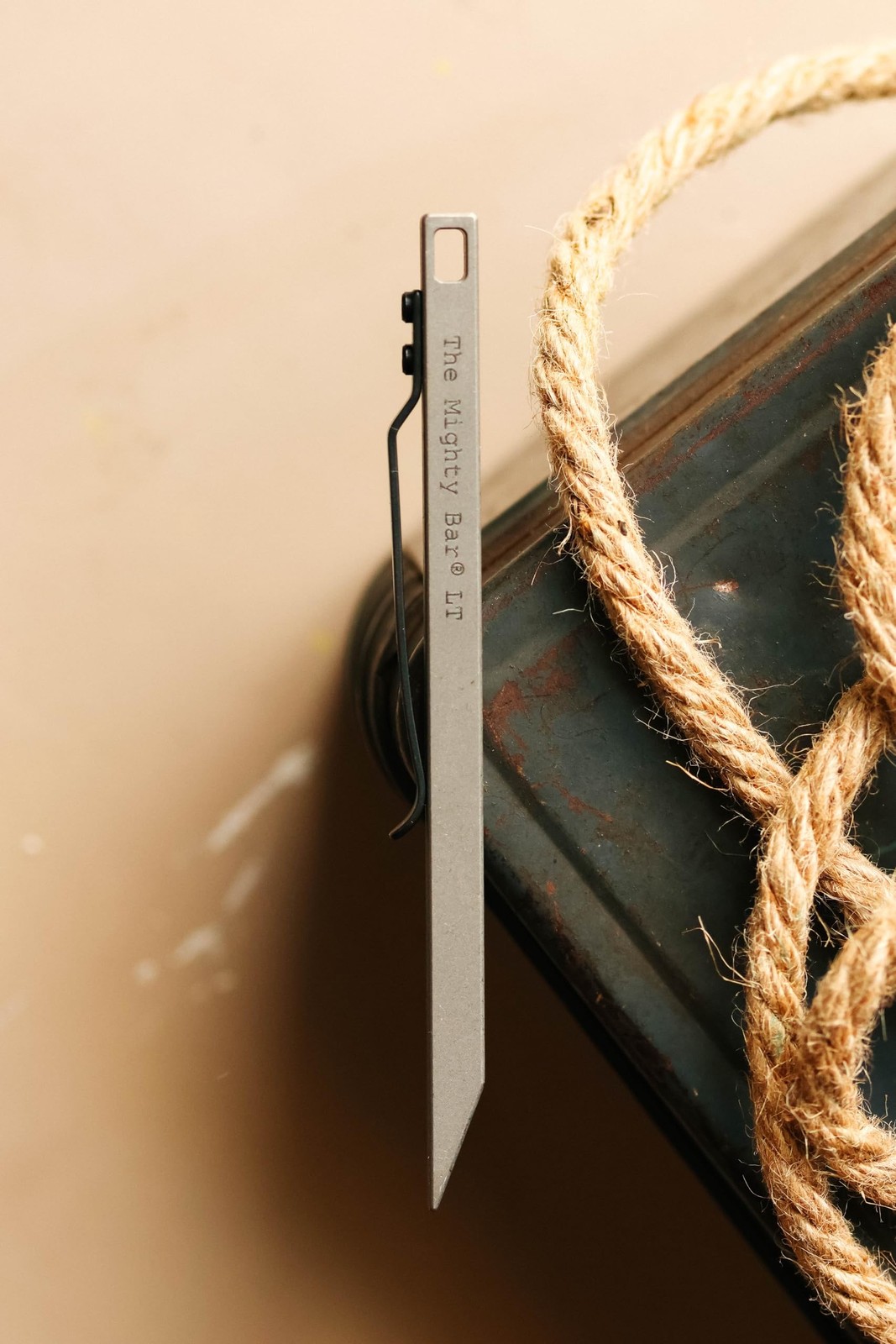 The Mighty Bar LT, Long Titanium Edition Pry Bar Tool, Stainless Steel Pocket…