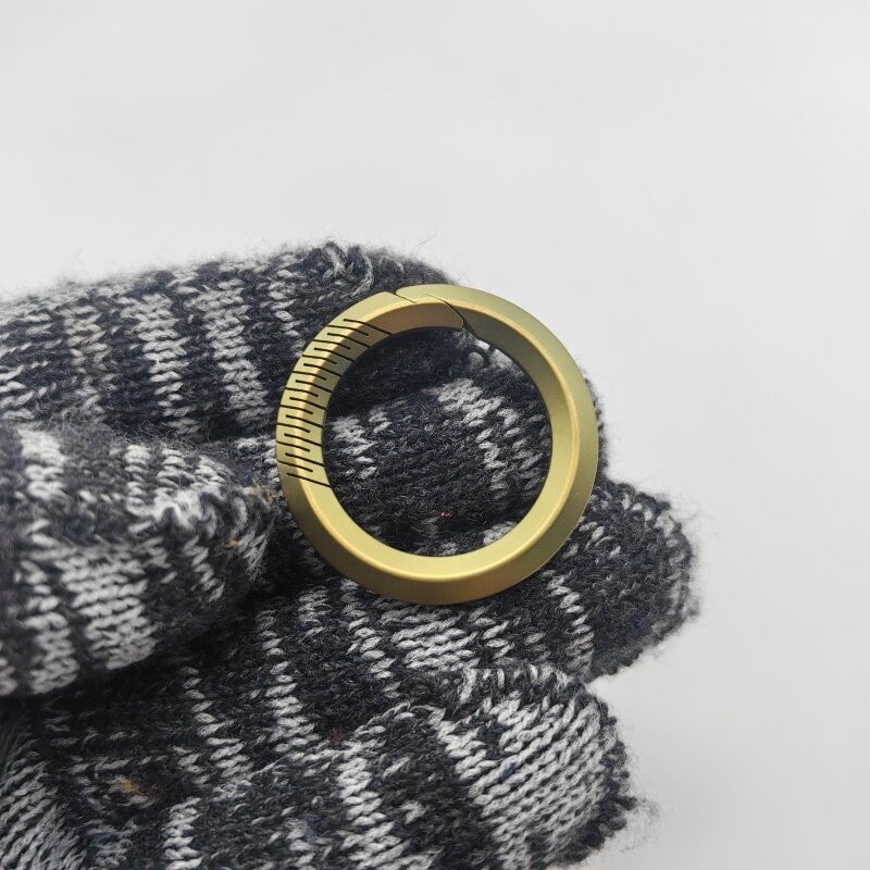 Titanium Car Key Hoop Ring Flexible Rotation Portable EDC Keychain Buckle 360°