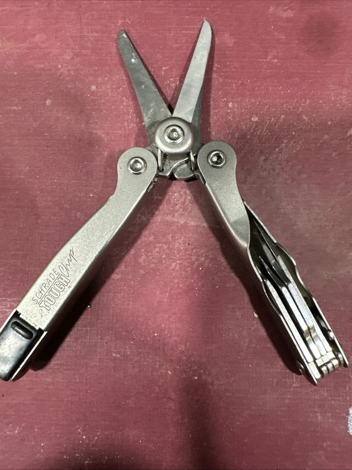 Schrade tough chip multi tool