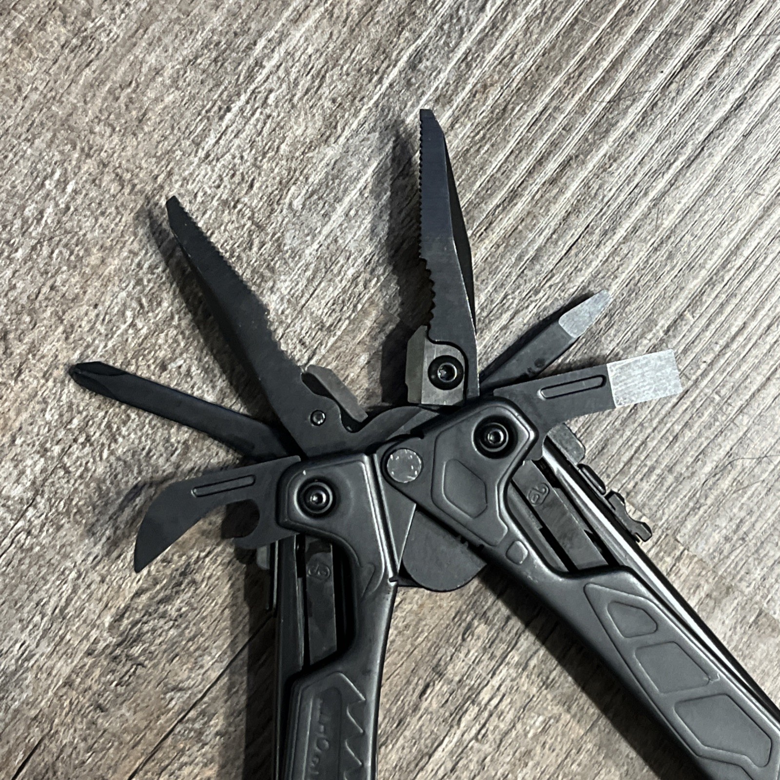 Leatherman OHT Multi-Tool Knife Discontinued! BLACK! Excellent