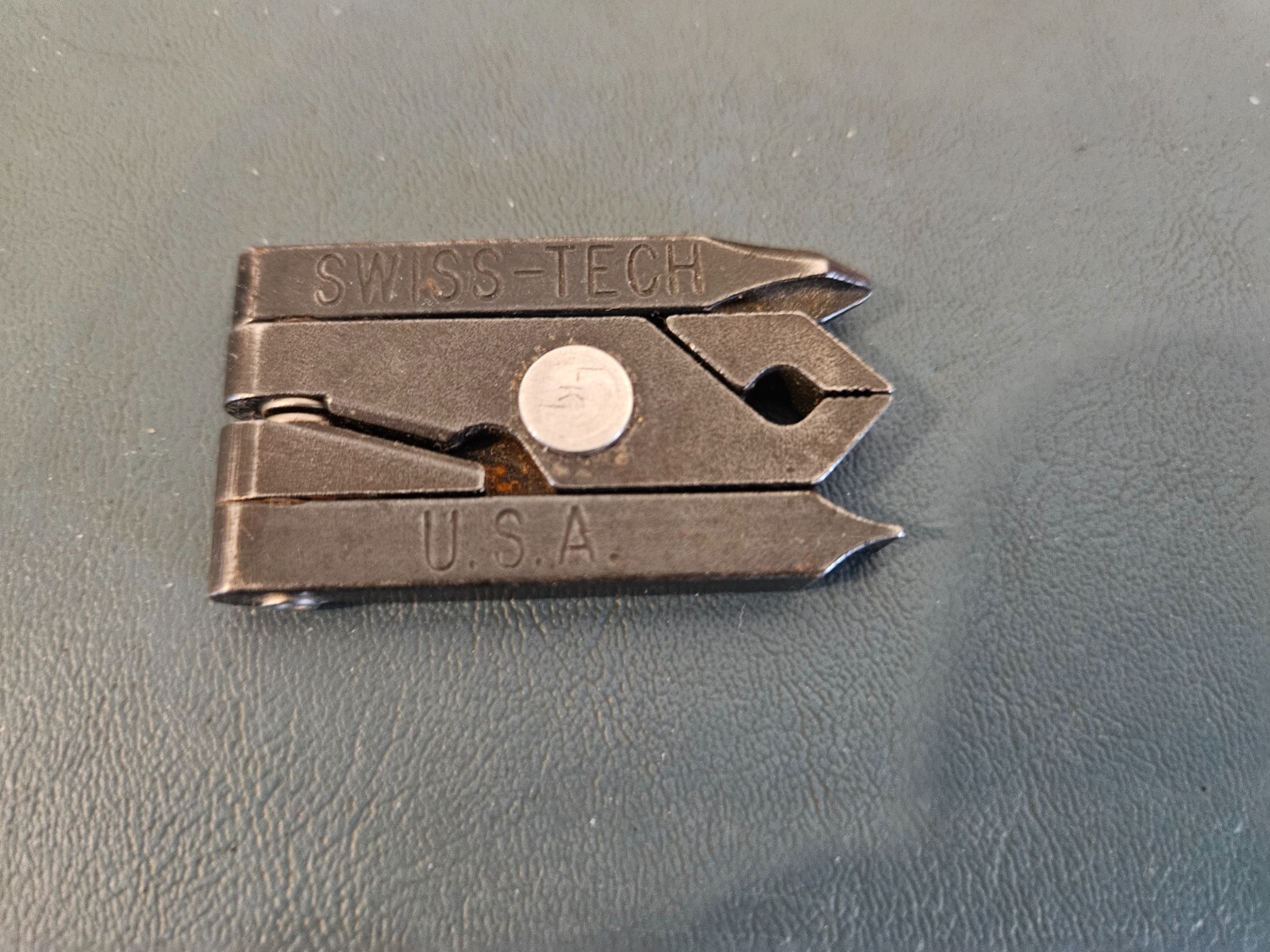 VINTAGE SWISS TECH MICRO PLUS POCKET MULITY TOOL